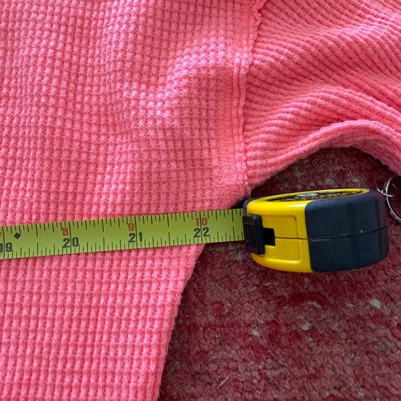 We the free (free people) long sleeve size medium - Picture 5 of 9